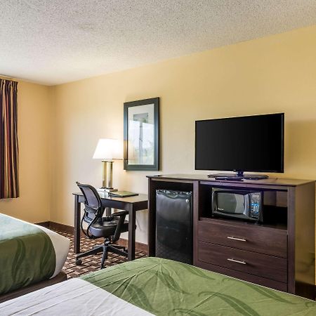 Quality Inn Huntersville Near Lake Norman Exterior foto