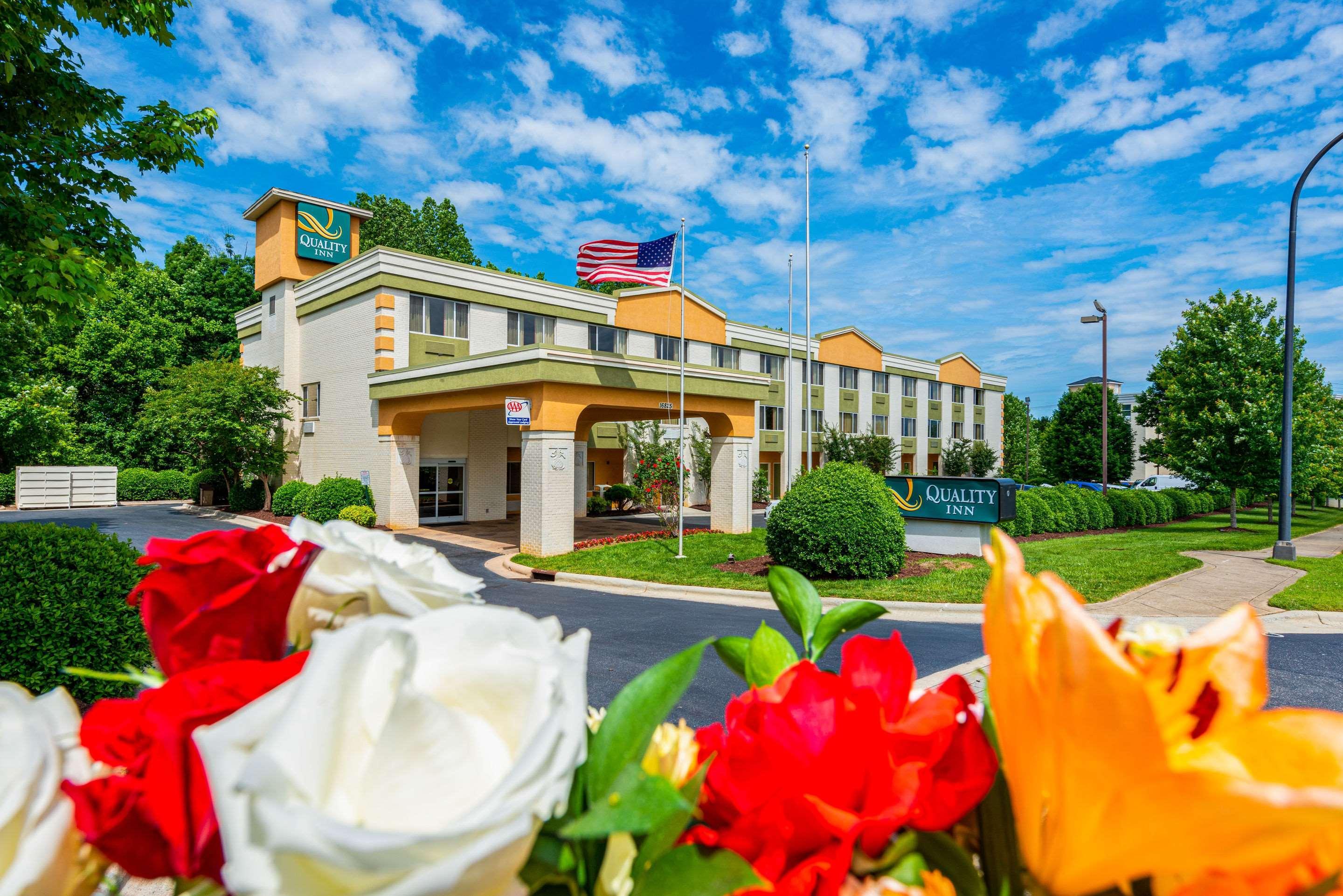Quality Inn Huntersville Near Lake Norman Exterior foto