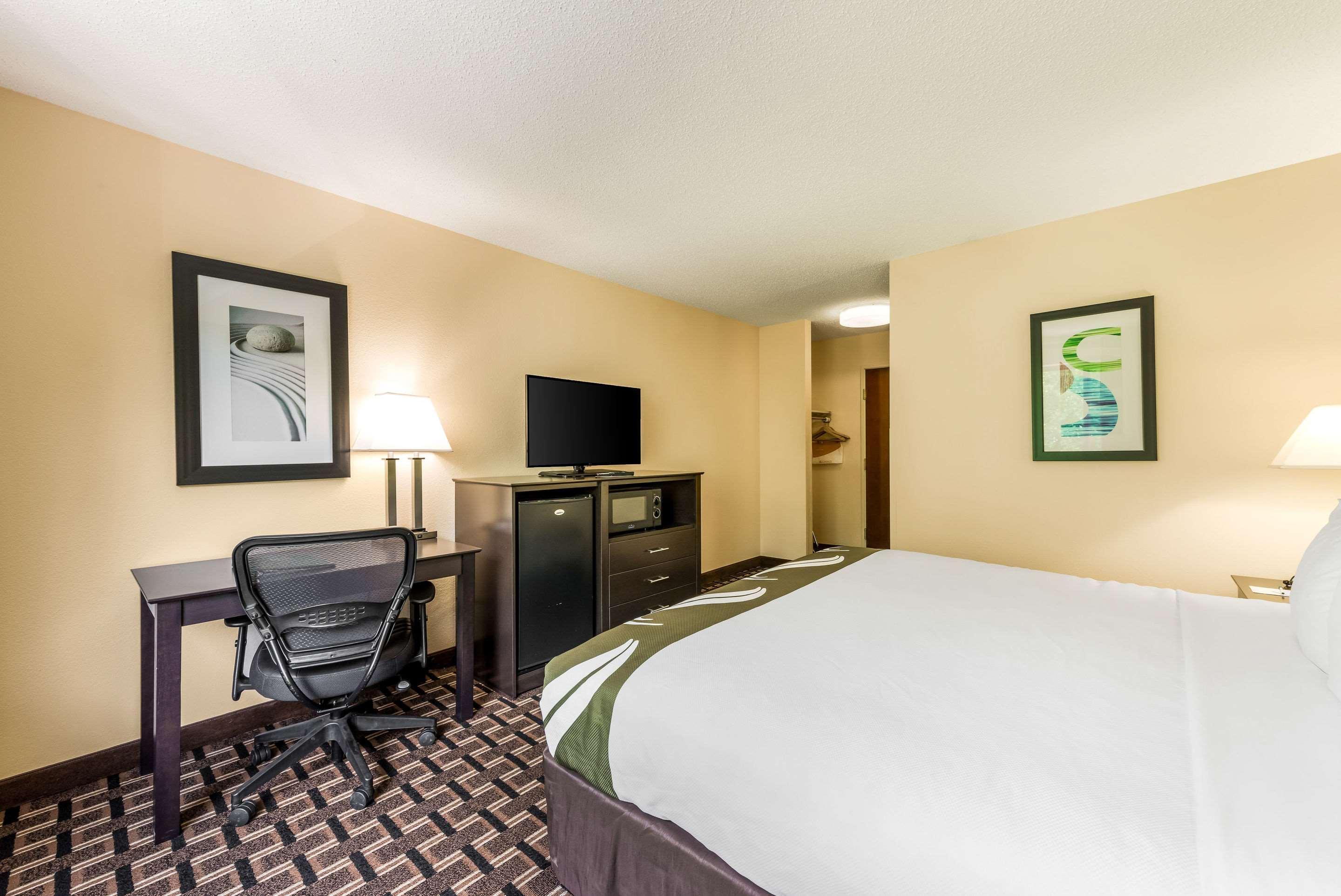 Quality Inn Huntersville Near Lake Norman Exterior foto