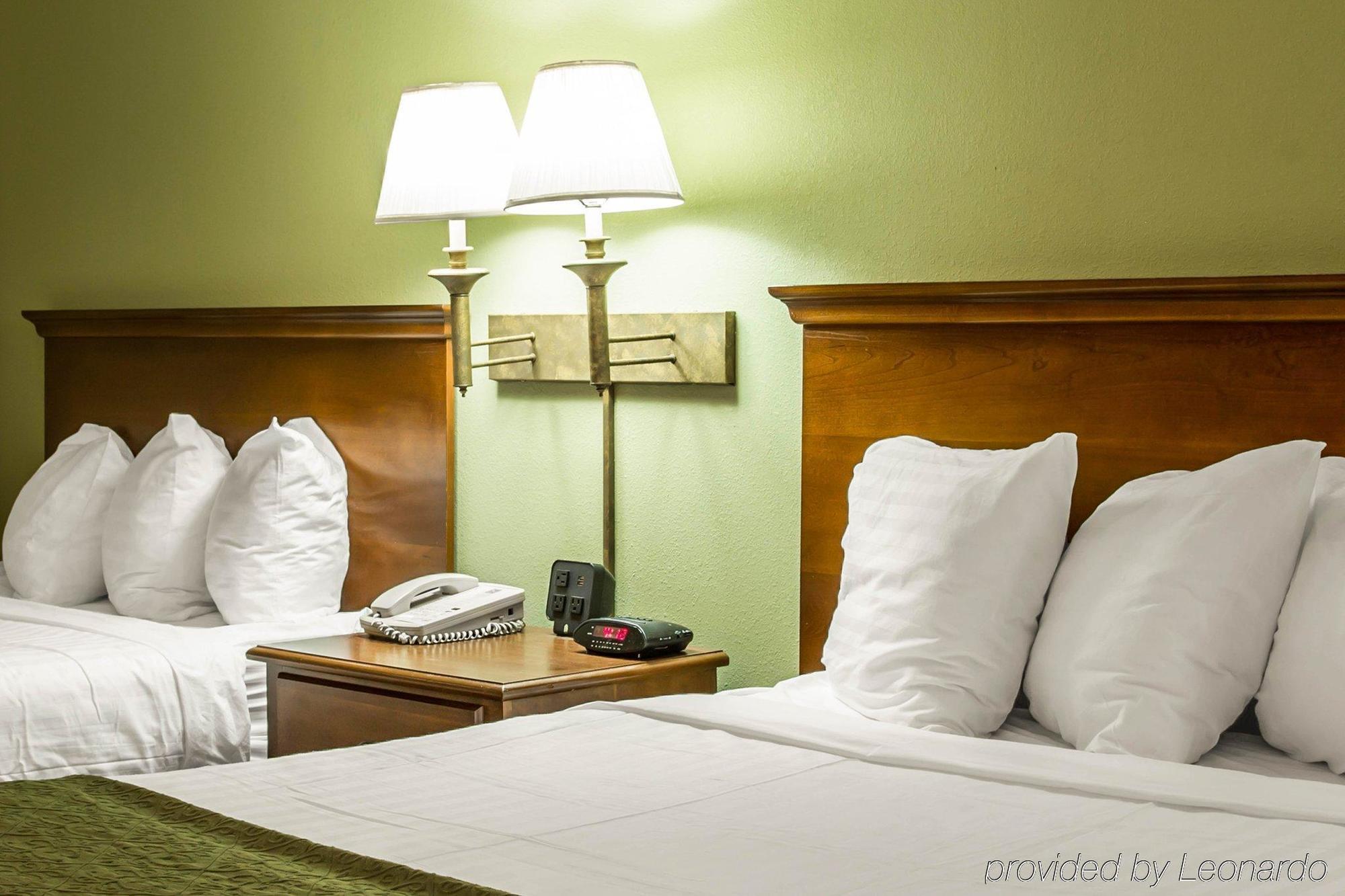 Quality Inn Huntersville Near Lake Norman Exterior foto